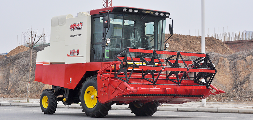 尊龙凯时 新疆4LZ-8 自走式大豆收获机